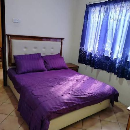 Homestay Elina - Cheap And Cosy 포트딕슨 외부 사진